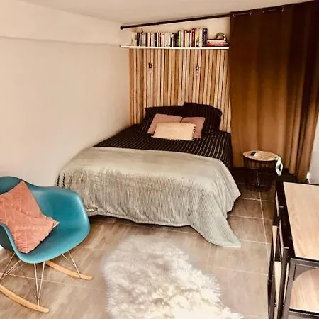 La Madeleine Bed & Breakfast *